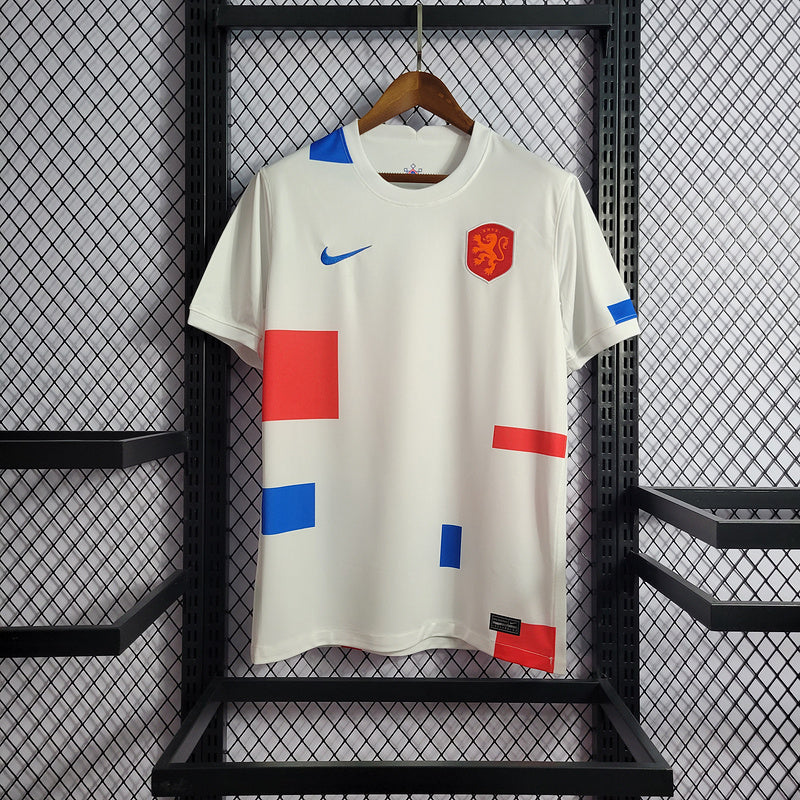 Holanda 22-23 away